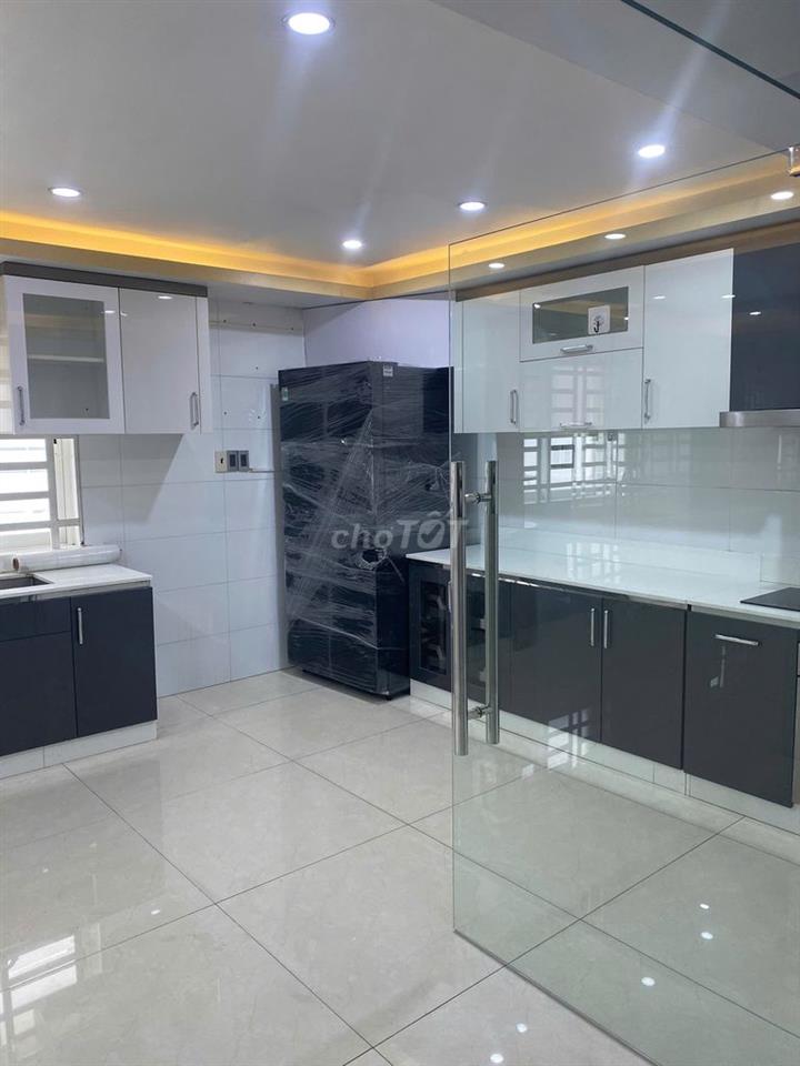 Nhà 7x17, 4 tầng, Mặt tiền 136 Lê Lợi Tp Thủ Dầu Một, Giá 17 tỷ