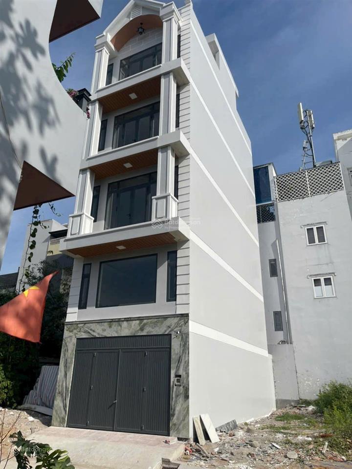 Đất đẹp 5x12,2=61m² giá 7,5 tỷ, sổ riêng, vị trí đẹp đường nhựa 8m xe hơi