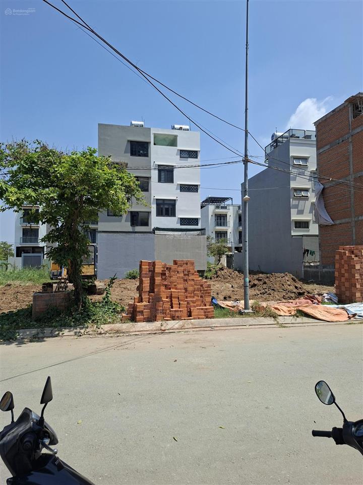 Đất đường đào trí 5x18=90m2 giá 7 tỷ