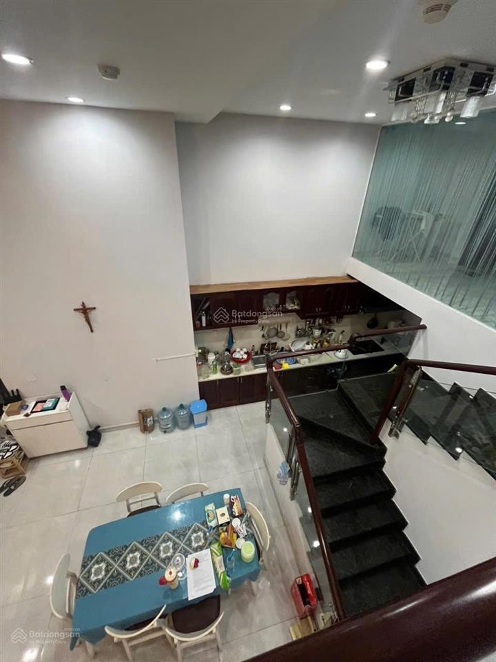 Cần bán lothouse phú hoàng anh giá rẻ. dtsd 240m2 . giá 6,7ty