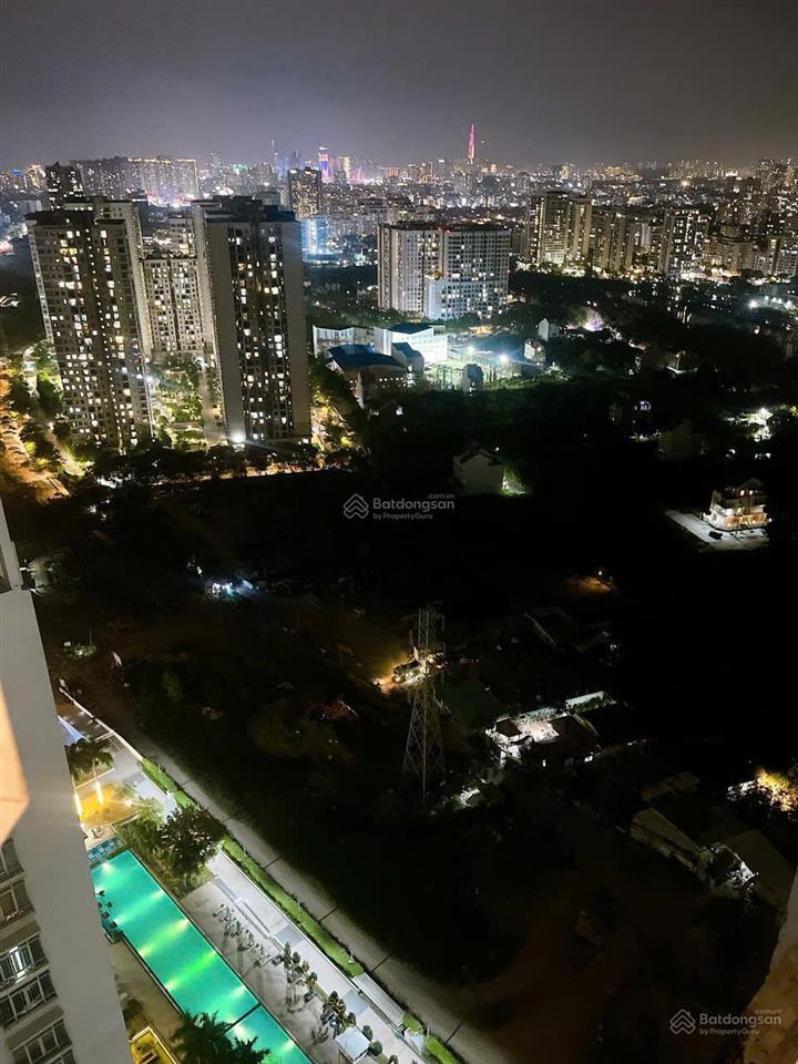 Cần bán lothouse phú hoàng anh giá rẻ. dtsd 240m2 . giá 6,7ty