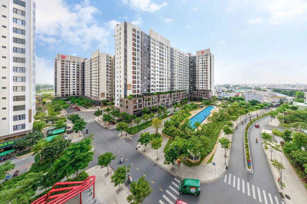 Cần cho thuê căn 2PN-2WC nhà trống tầng cao, đầu tháng 9 ở.