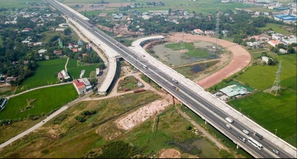Bán lô đất 2.200m2 mặt tiền đường nguyễn văn tạo, xã long thới, nhà bè