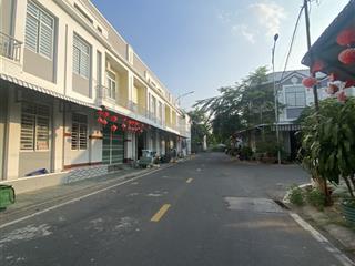 2 căn liền kề 1 trệt 1 lầu kđt p4, trà vinh giá 900tr