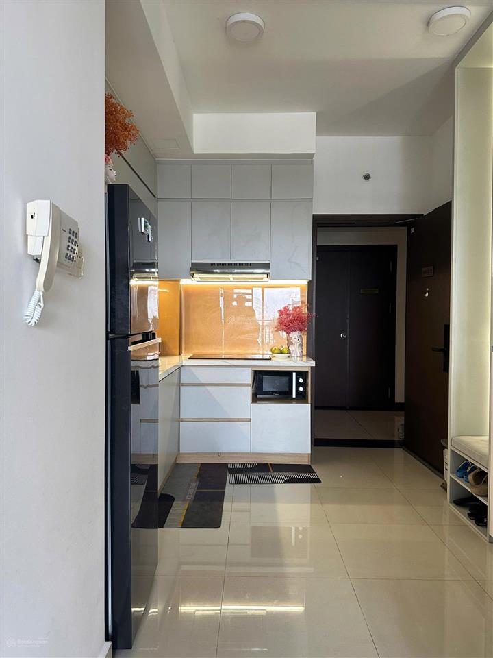 Hàng hiếm giá hời bán căn 2pn 1wc 5.950 tỷ bao trọn gói, nội thất xịn, sẵn sổ hồng hỗ trợ vay bank.