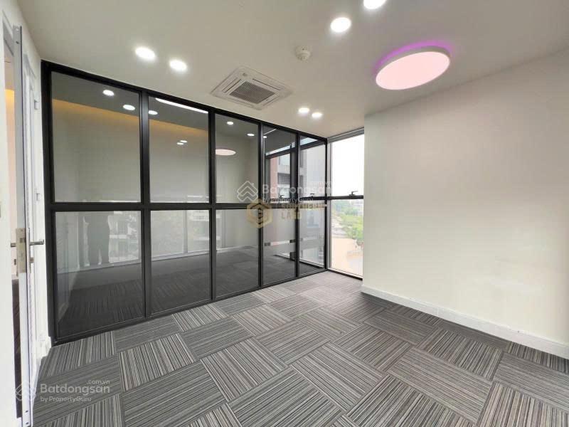Siêu sốc, siêu hot bán căn offictel 40m2 giá chỉ 3.5 tỷ. sẵn hd thuê. hỗ trợ nhà dễ dàng