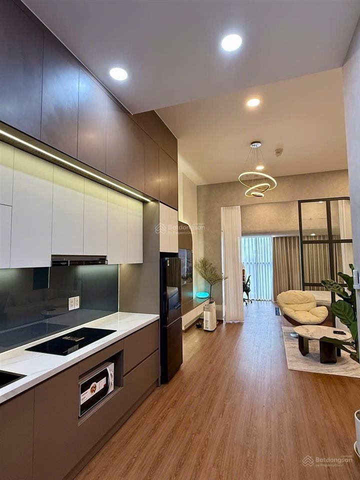 Bán căn studio sang, xịn và đẳng cấp. mua là dọn vào ở ngay, giá 4,7 tỷ. nội thất mới 100%.
