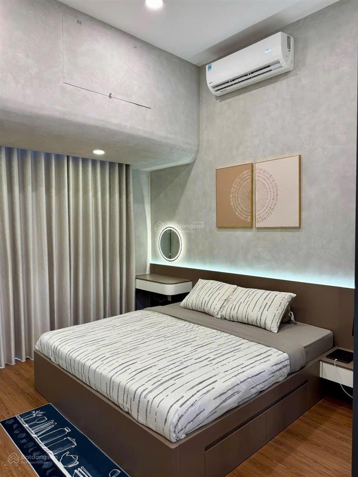 Bán căn studio sang, xịn và đẳng cấp. mua là dọn vào ở ngay, giá 4,7 tỷ. nội thất mới 100%.