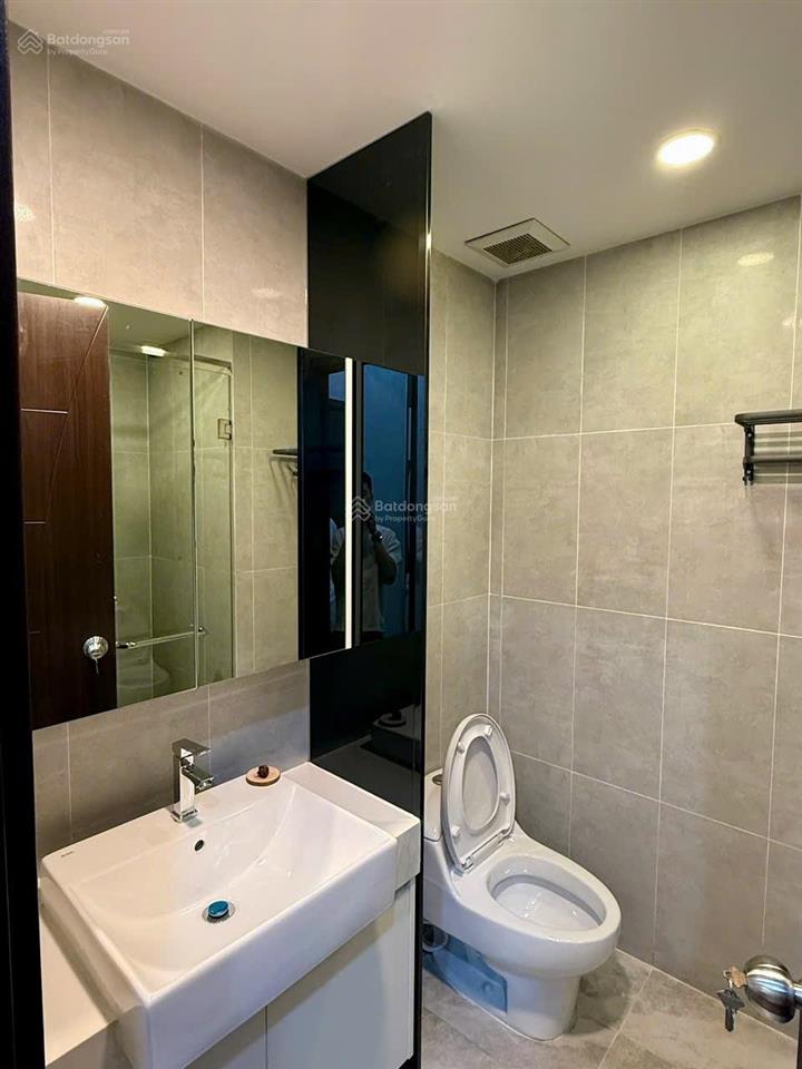 Bán căn studio sang, xịn và đẳng cấp. mua là dọn vào ở ngay, giá 4,7 tỷ. nội thất mới 100%.