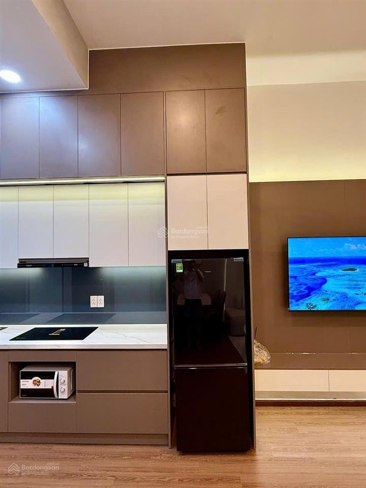 Bán căn studio sang, xịn và đẳng cấp. mua là dọn vào ở ngay, giá 4,7 tỷ. nội thất mới 100%.