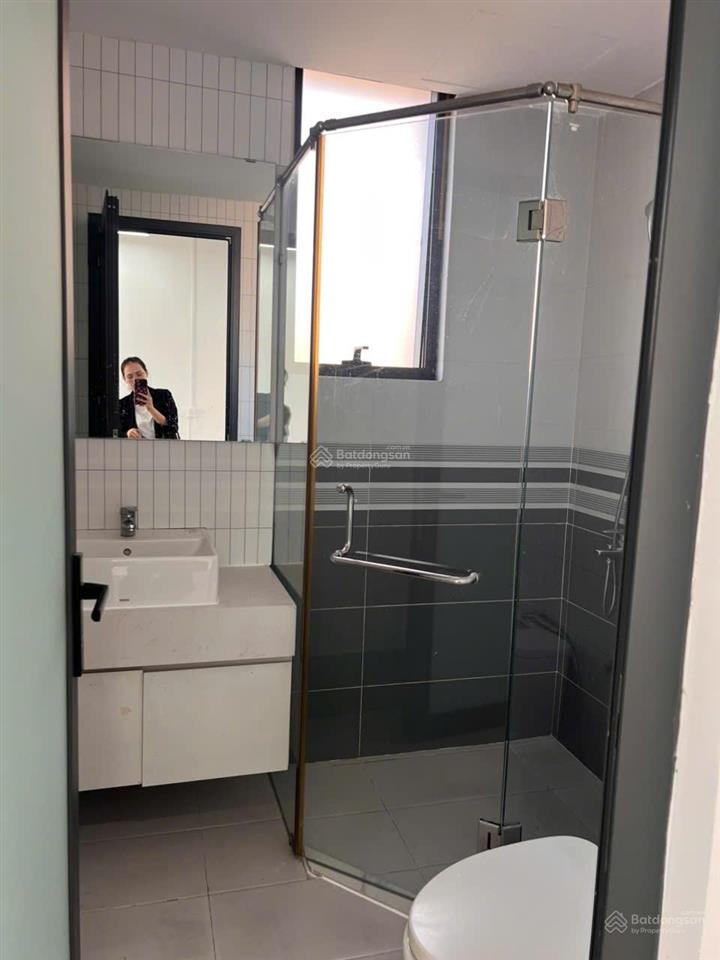 Siêu rẻ, chủ nhà giảm mạnh bán nhanh căn văn phòng 48m2 giá chỉ 3.8 tỷ all in. sẵn sổ nên vay dễ
