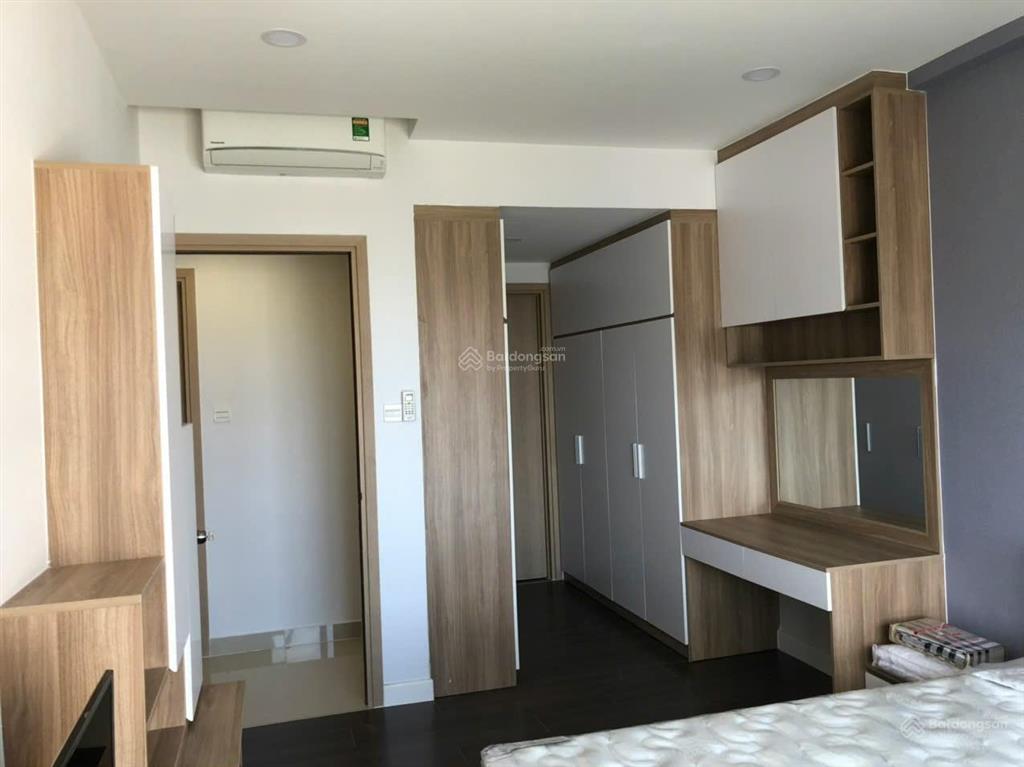 Ngộp rất ngộp mới bán 2pn 73m2 giá 6.9 tỷ. cơ hội cho khách hàng mua ở.  xem ngay.