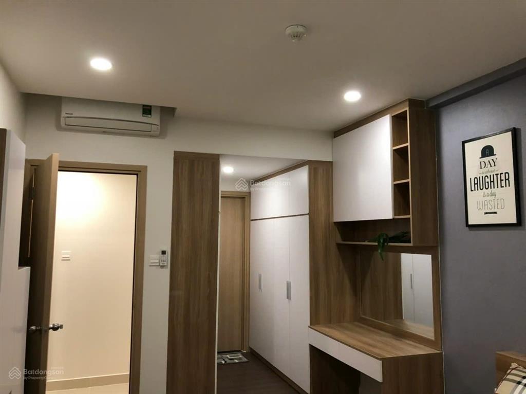 Ngộp rất ngộp mới bán 2pn 73m2 giá 6.9 tỷ. cơ hội cho khách hàng mua ở.  xem ngay.