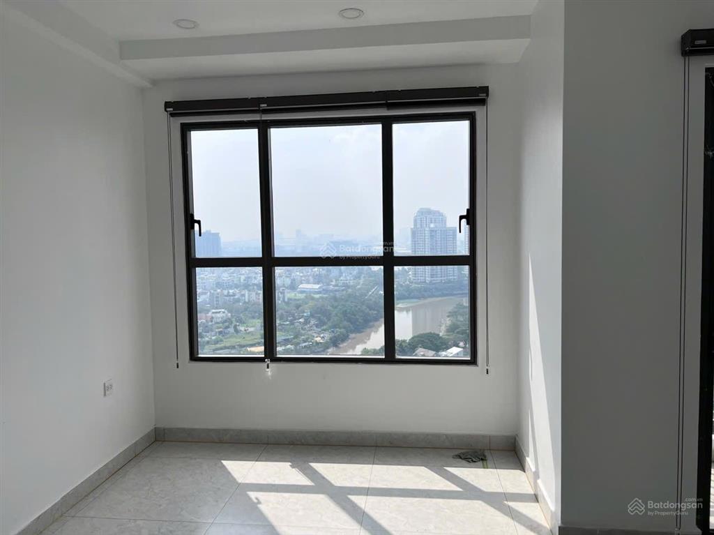 Căn văn phòng bán giá rẻ như cho. 48m2 bán 3.7 tỷ all in, đã có sổ hồng, hỗ trợ vay bank