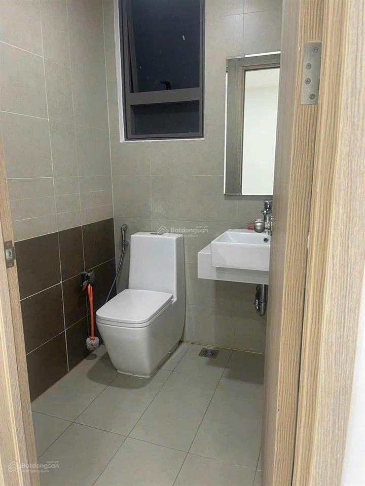 Căn văn phòng bán giá rẻ như cho. 48m2 bán 3.7 tỷ all in, đã có sổ hồng, hỗ trợ vay bank