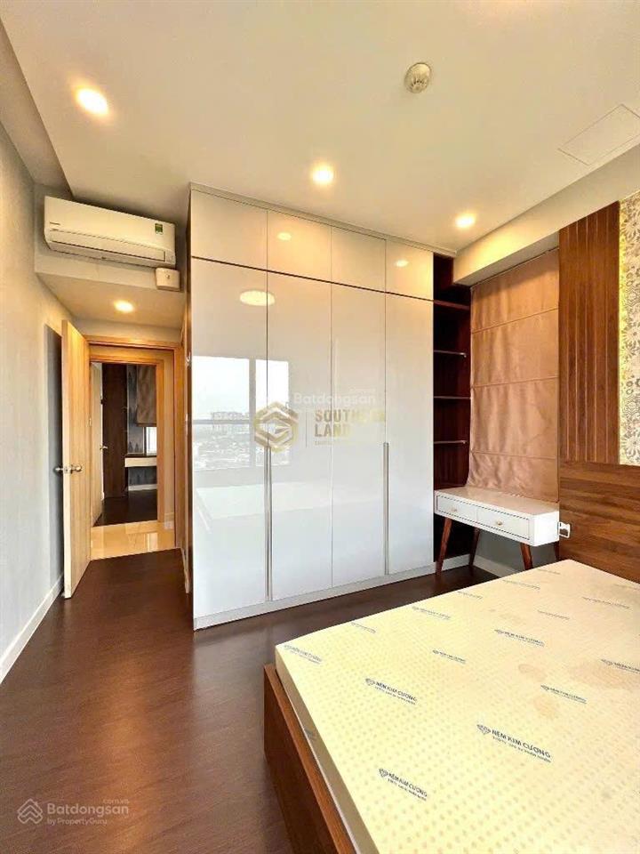 Bán nhanh căn 3pn 90m2 nhà cực đẹp, tháp trung tâm, tầng cao view thoáng giá sốc 8.1 tỷ all in.