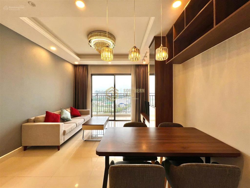 Bán nhanh căn 3pn 90m2 nhà cực đẹp, tháp trung tâm, tầng cao view thoáng giá sốc 8.1 tỷ all in.