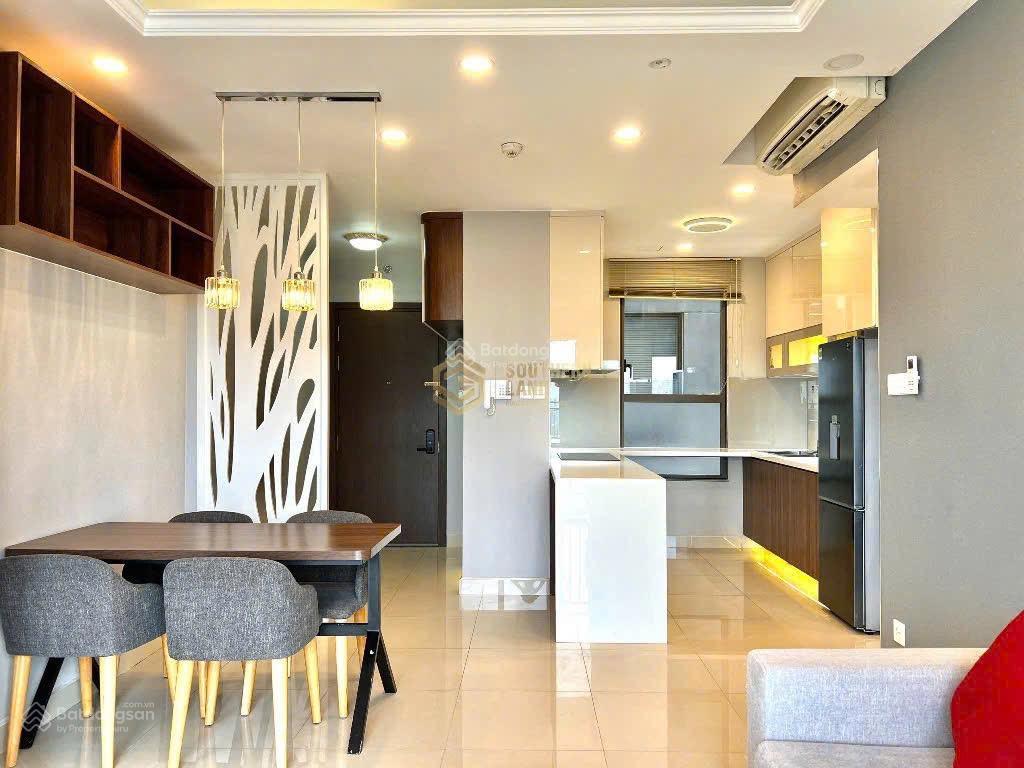 Bán nhanh căn 3pn 90m2 nhà cực đẹp, tháp trung tâm, tầng cao view thoáng giá sốc 8.1 tỷ all in.
