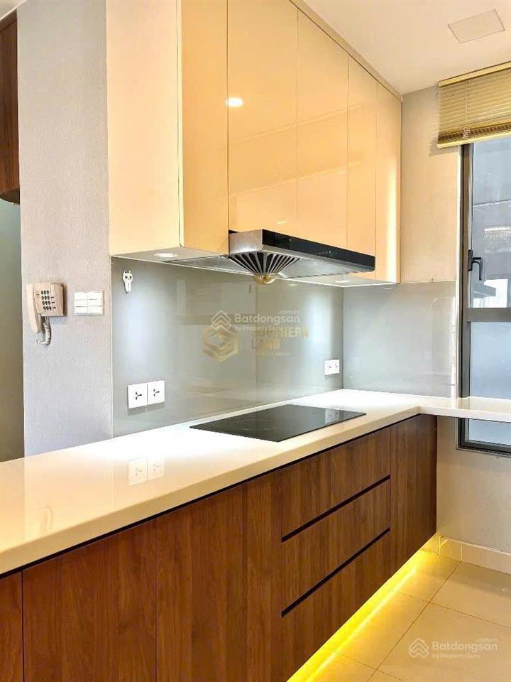 Bán nhanh căn 3pn 90m2 nhà cực đẹp, tháp trung tâm, tầng cao view thoáng giá sốc 8.1 tỷ all in.