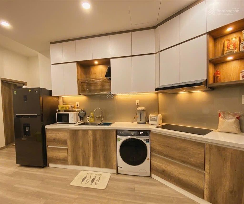 Giá tốt bán căn 1pn 56m2 chỉ 4.9 tỷ, đã có sổ. tháp trung tâm, nhà đẹp, nội thất chỉn chu.