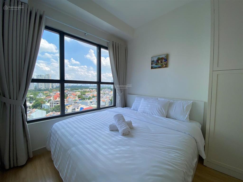 Bán nhanh căn 1pn 51m2 có ban công, sẵn sổ giá 4,7 tỷ bao thuế phí. sẵn hợp đồng thuê căn 15,5tr