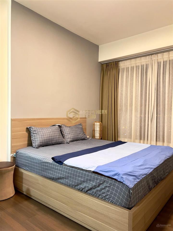 Nhà siêu đẹp, cho thuê căn 2pn 18tr/tháng. view sông thoáng mát, nội thất mới chưa từng cho thuê.