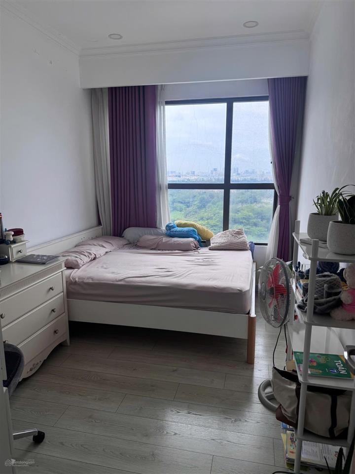 Cho thuê căn 3pn diện tích rộng 105m2, nội thất xịn giá tốt 22tr/tháng