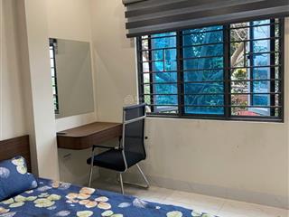 Cho thuê căn hộ ccmn 02 ngủ, mới đẹp ngõ 192 lê trọng tấn, dt 50m2, fuull đồ, ô tô đỗ cửa, 8tr