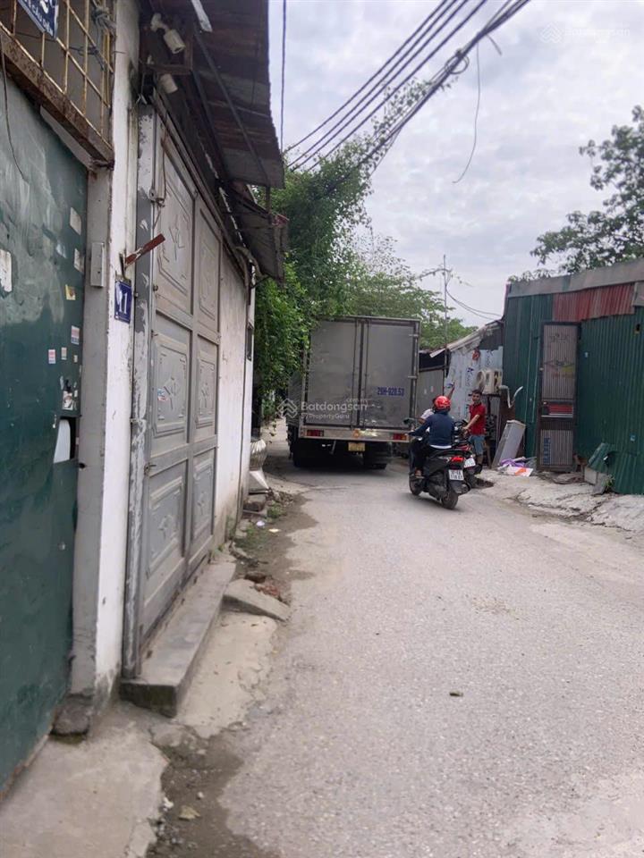 Cho thuê kho đẹp phan bá vành, bắc từ liêm, dt 140m2, 200m2 thông sàn, tải 10 tấn đỗ cửa 13tr