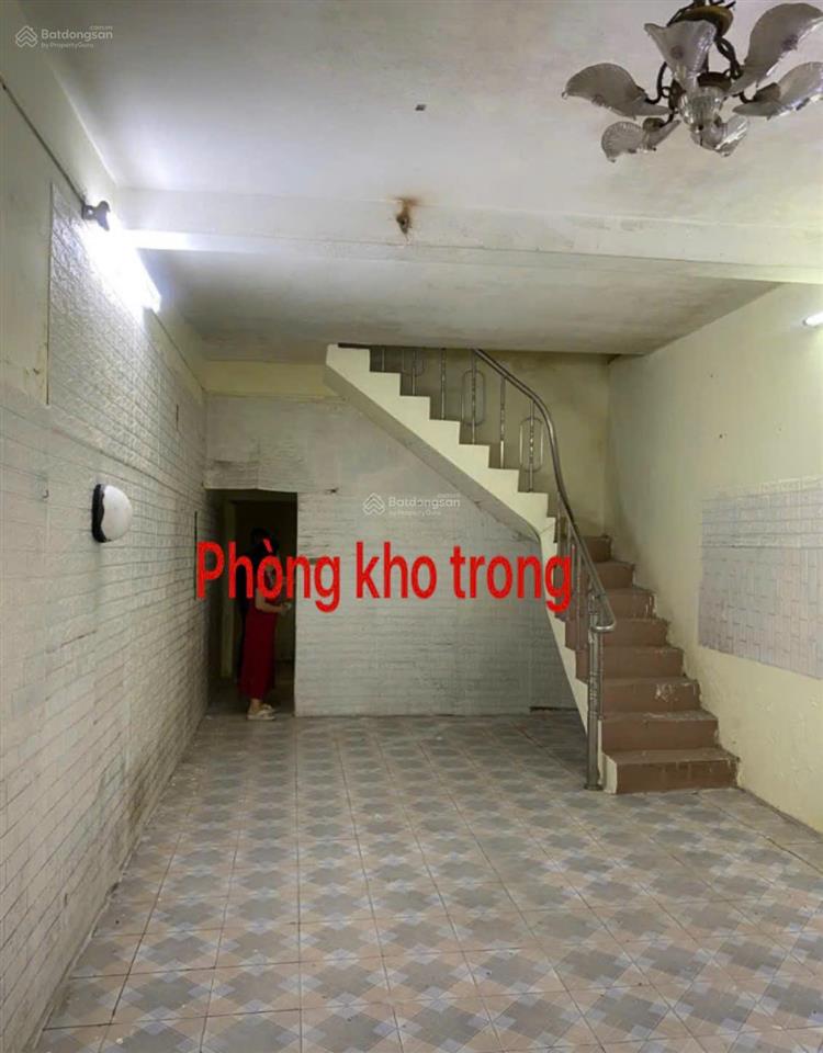 Cho thuê kho 85m2 riêng biệt tầng 1 đường hồng hà, ba đình, 7,5tr tải 2,5 tấn đỗ cửa kho
