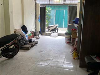Cho thuê kho 85m2 riêng biệt tầng 1 đường hồng hà, ba đình, 7,5tr tải 2,5 tấn đỗ cửa kho