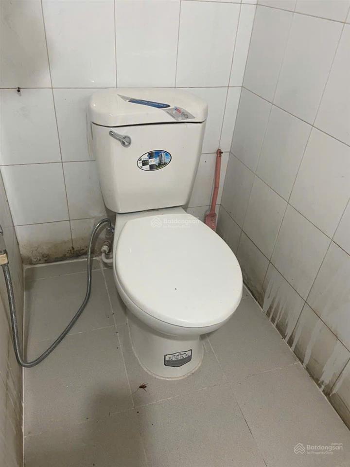 Cho thuê kho 85m2 riêng biệt tầng 1 đường hồng hà, ba đình, 7,5tr tải 2,5 tấn đỗ cửa kho