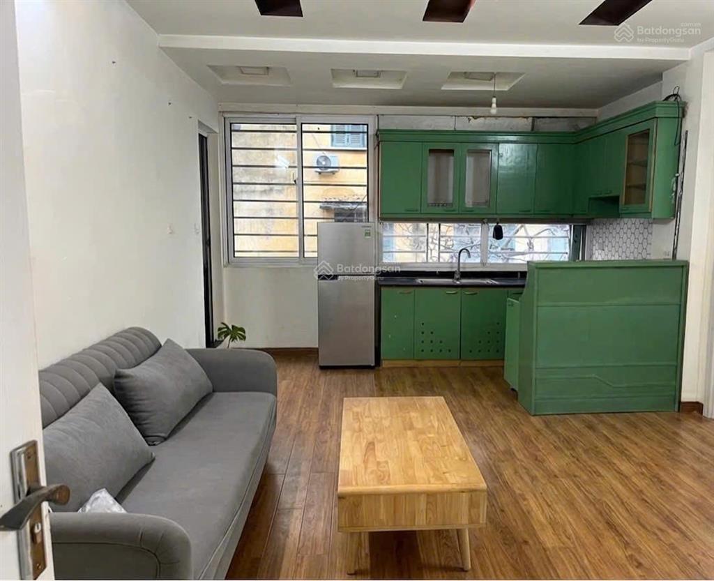 Cho thuê căn hộ tâp thể vĩnh phúc đẹp như chung cư dt 85m2, 2pn ô tô đỗ chân cầu thang 11 tr/th