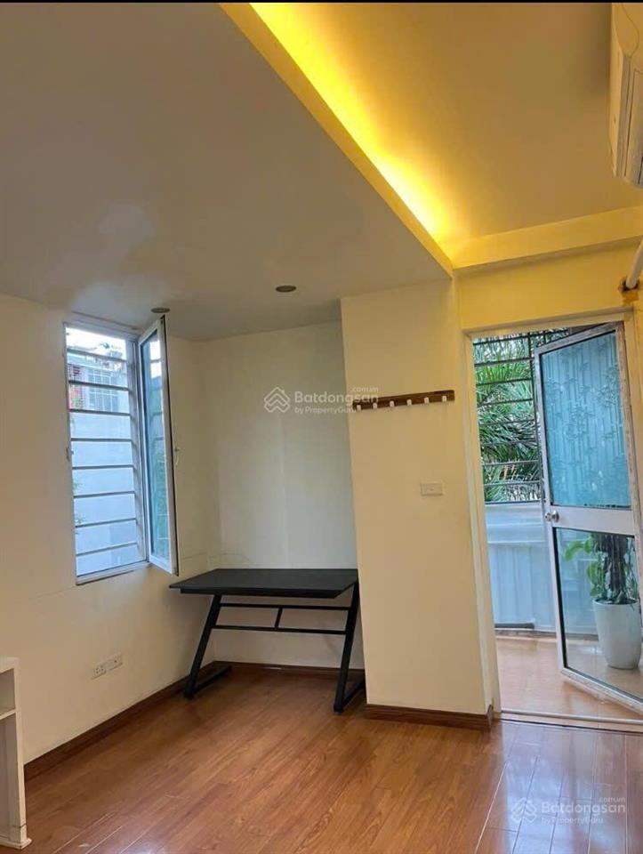 Cho thuê căn hộ tâp thể vĩnh phúc đẹp như chung cư dt 85m2, 2pn ô tô đỗ chân cầu thang 11 tr/th