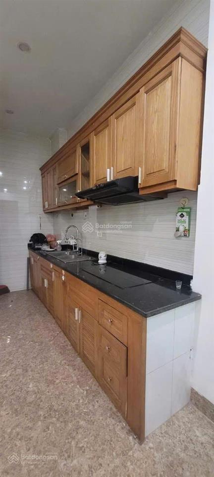 Cho thuê nhà sạch đẹp ngõ 344 ngọc thuỵ, dt 38m2 x 4 tầng, 03pn, long biên, giá 9tr