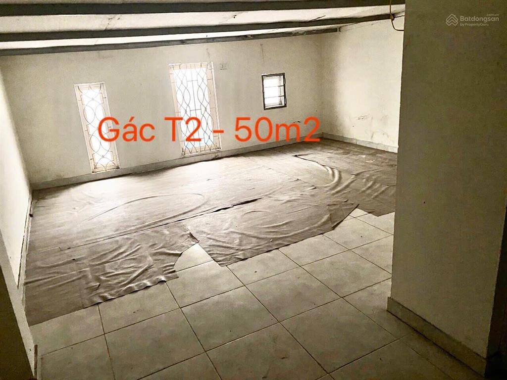 Cho thuê nhà mái bằng làm kho, ngõ 76 an dương ngõ rộng tải 2,5 tấn đỗ cửa thoả mái, dtsd 140m2