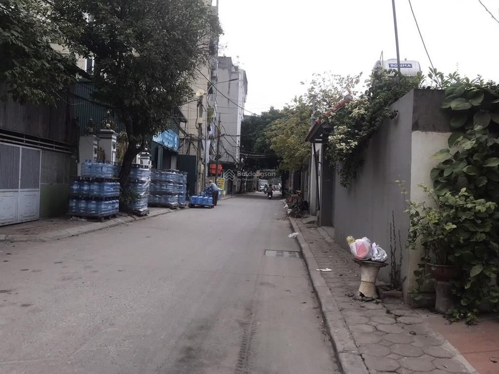 Cho thuê nhà mái bằng làm kho, ngõ 76 an dương ngõ rộng tải 2,5 tấn đỗ cửa thoả mái, dtsd 140m2