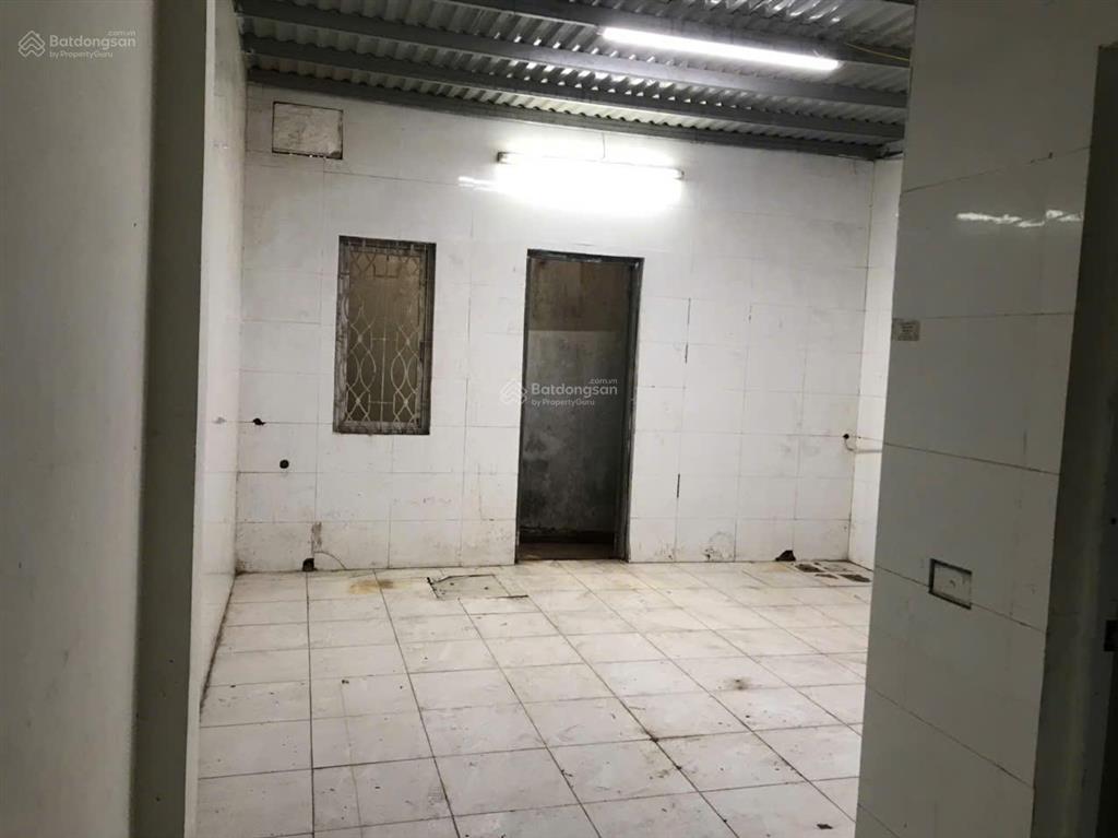 Cho thuê nhà mái bằng làm kho, ngõ 76 an dương ngõ rộng tải 2,5 tấn đỗ cửa thoả mái, dtsd 140m2