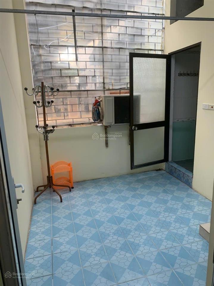 Cho thuê nhà rộng riêng biệt đẹp ngõ 176 tam trinh, phường yên sở, hoàng mai. 3pn, 8,5tr/th