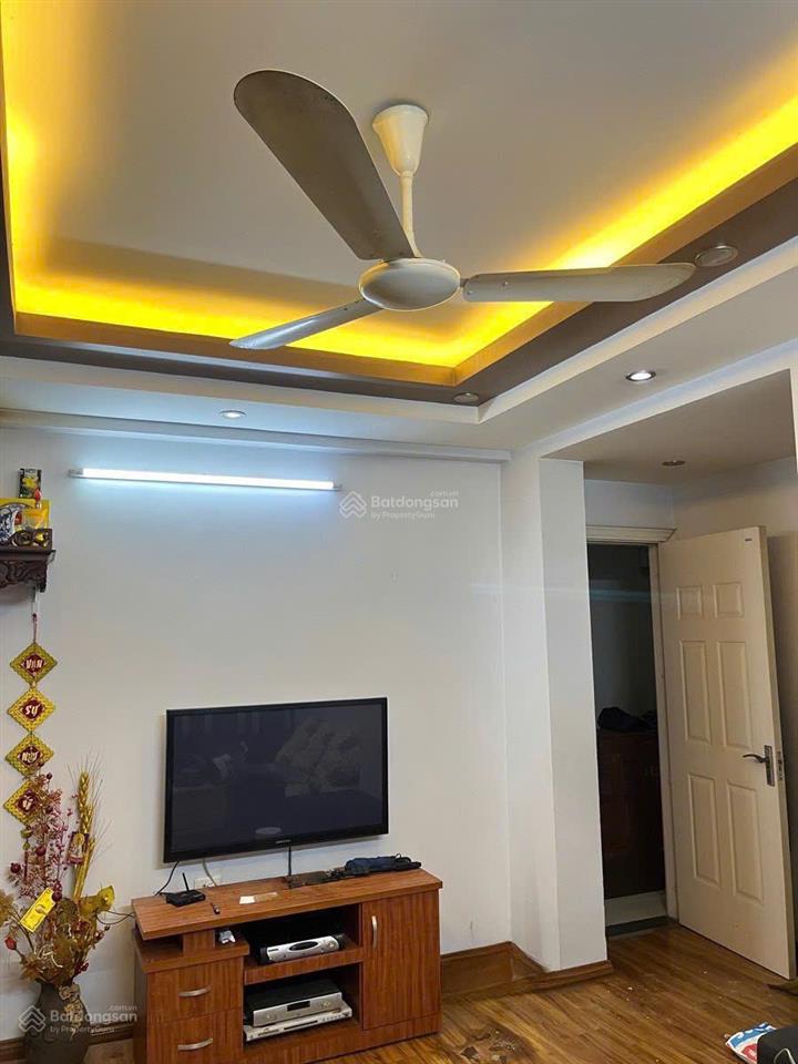 Cho thuê căn hộ đẹp phố vĩnh phúc, đi ngõ 468a đường bưởi vào 90m2, 02pn, ô tô đỗ cầu thang, 10,5tr
