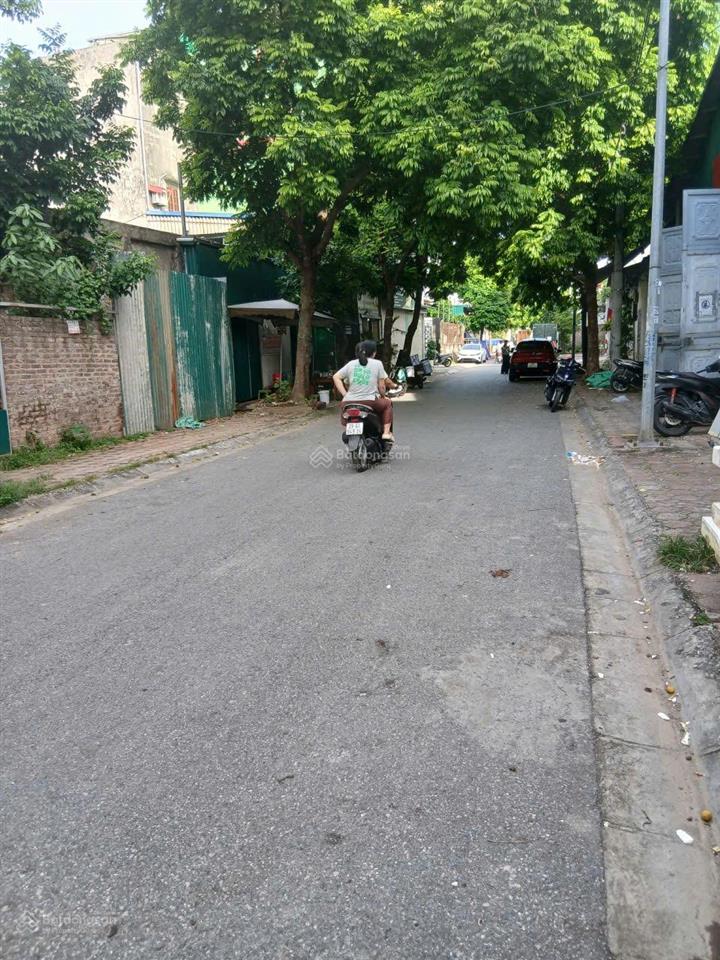 Cho thuê kho xưởng rộng đẹp ngõ lớn tải 10 tấn đỗ cửa kho 170m2 ngọc thuỵ , hà nội. giá 13tr