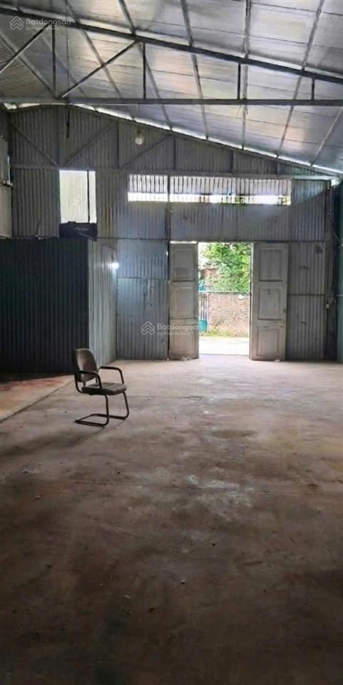 Cho thuê kho xưởng rộng đẹp ngõ lớn tải 10 tấn đỗ cửa kho 170m2 ngọc thuỵ , hà nội. giá 13tr
