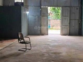 Cho thuê kho xưởng rộng đẹp ngõ lớn tải 10 tấn đỗ cửa kho 170m2 ngọc thuỵ , hà nội. giá 13tr