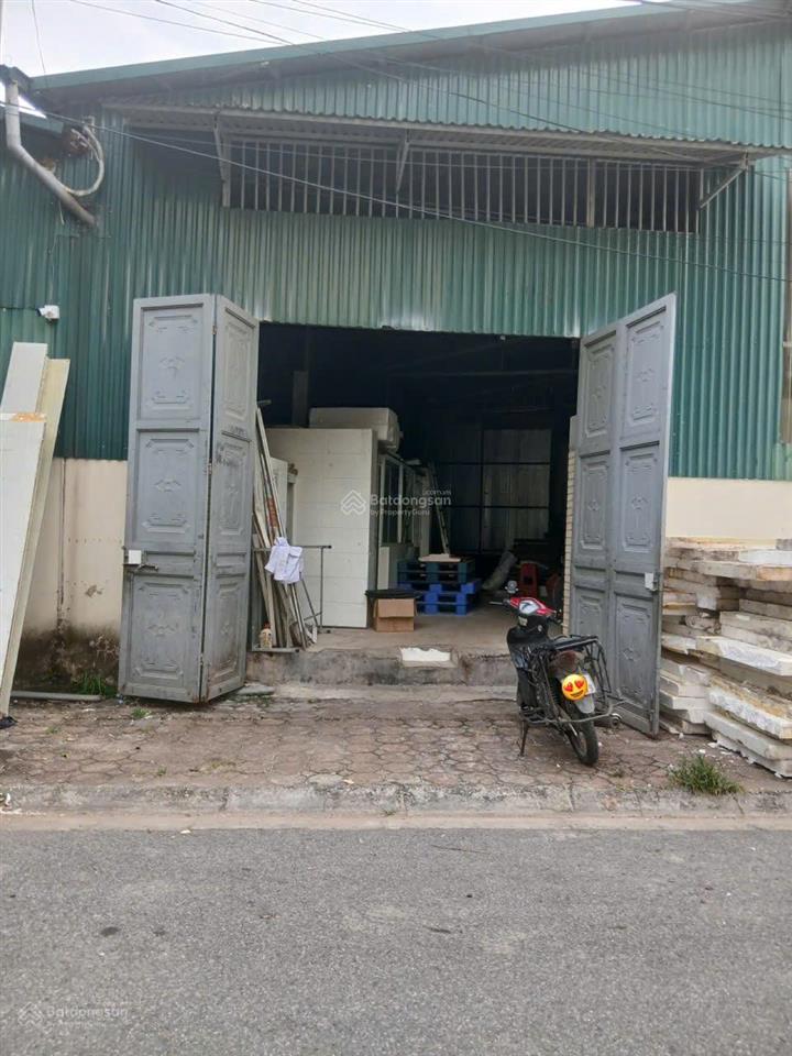 Cho thuê kho xưởng rộng đẹp ngõ lớn tải 10 tấn đỗ cửa kho 170m2 ngọc thuỵ , hà nội. giá 13tr