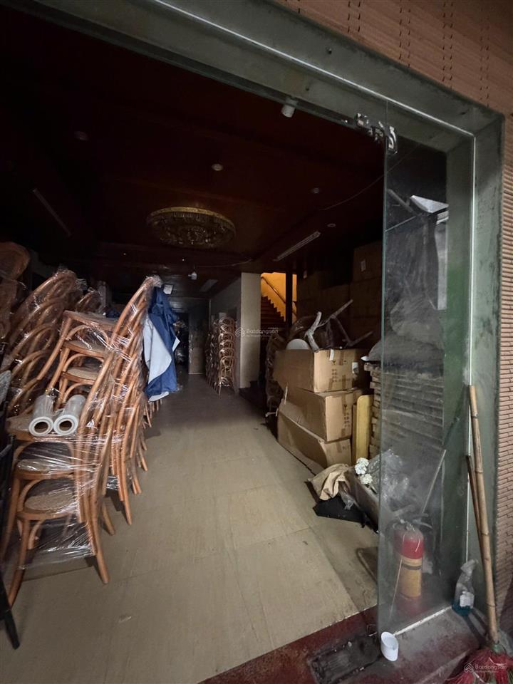 Cho thuê kho, kd, vp, sạch đẹp rộng 220m2 mặt đường tải 2,5 tấn đỗ cửa, ngõ đường âu cơ, 21tr