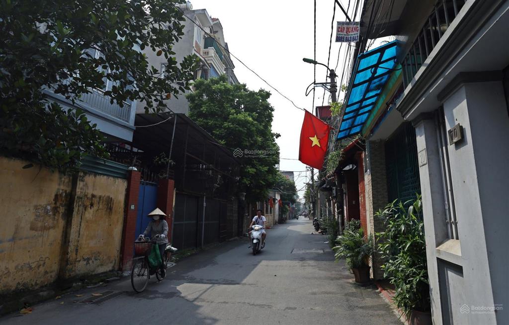 Cho thuê kho, kd, vp, sạch đẹp rộng 220m2 mặt đường tải 2,5 tấn đỗ cửa, ngõ đường âu cơ, 21tr
