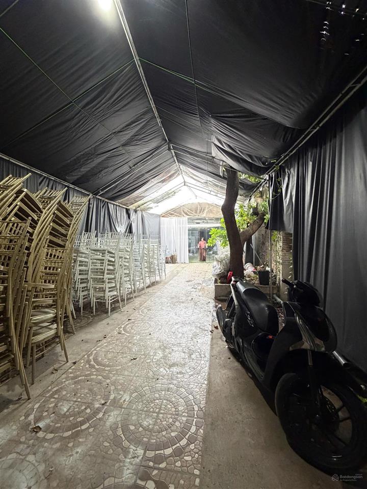 Cho thuê kho, kd, vp, sạch đẹp rộng 220m2 mặt đường tải 2,5 tấn đỗ cửa, ngõ đường âu cơ, 21tr