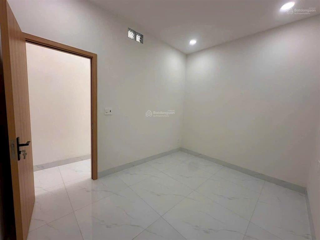 Cho thuê nhà cấp 4 thạnh xuân 22, mới xây 4x22 giá 8tr/tháng  0907 828 ***