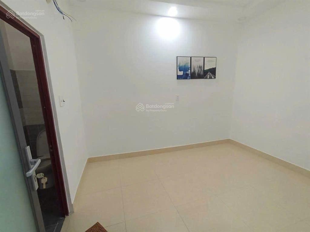Cho thuê nhà trung mỹ tây, 1 trệt 1 lầu ở ngay giá 7,5tr / tháng  0907 828 ***