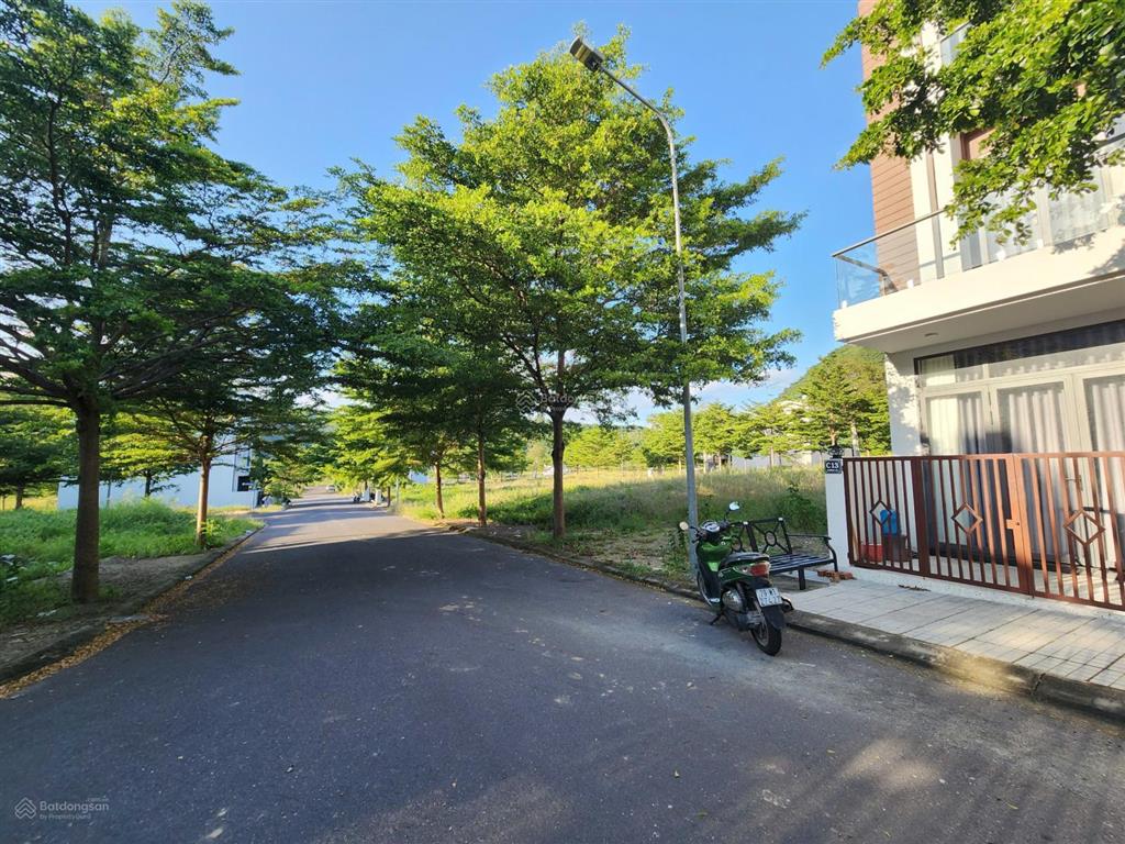 Bán đất biệt thự chân núi cô tiên  hoàng phú nha trang